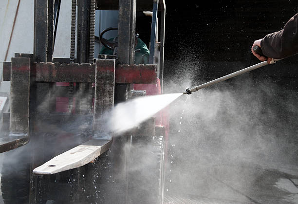 Best Parking Lot and Garage Cleaning  in Middletown, IN